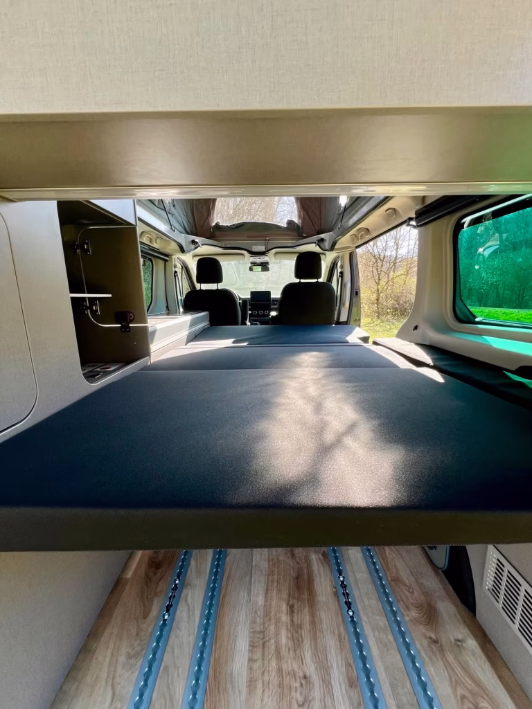 a82f980a-ed2d-4efe-a5e5-a780a5dbe9b1